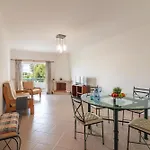 Aldeamento Turistico Aldeia Da Gale 3* אלבופיירה